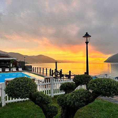 Serenity Ieşelniţa Esterno foto